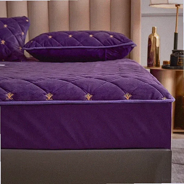 Embroidery Mattress Cover Thicken Soft Velvet Quilted Mattress Protector Cover